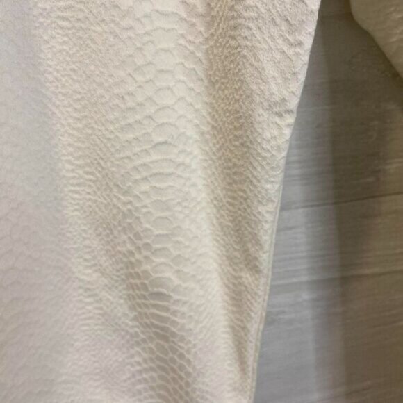 Nicki‎ Minaj Women’s Mid Rise Snake Textured Denim Ankle Zip Pants - Picture 7 of 9